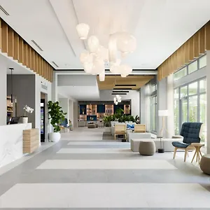 Hotel By Marriott Isla
